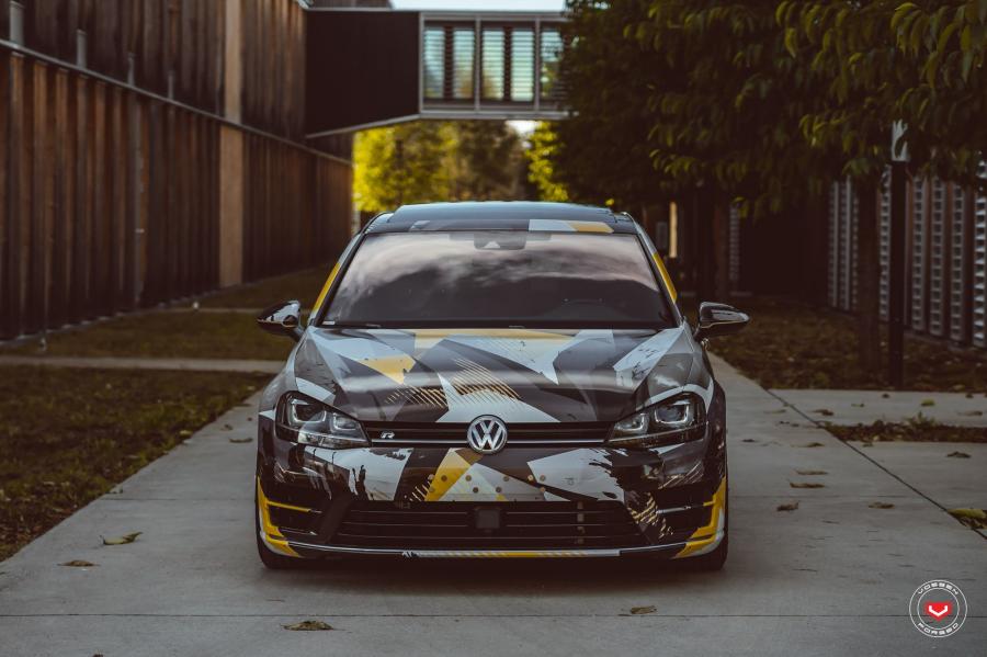  Volkswagen Golf R on Vossen Wheels (HC-3) 2017 года  (фото 15 из 36)